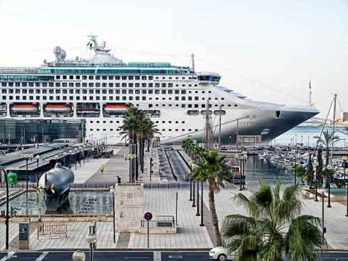 Puerto de Cartagena. (barcosyatesveleros.com)